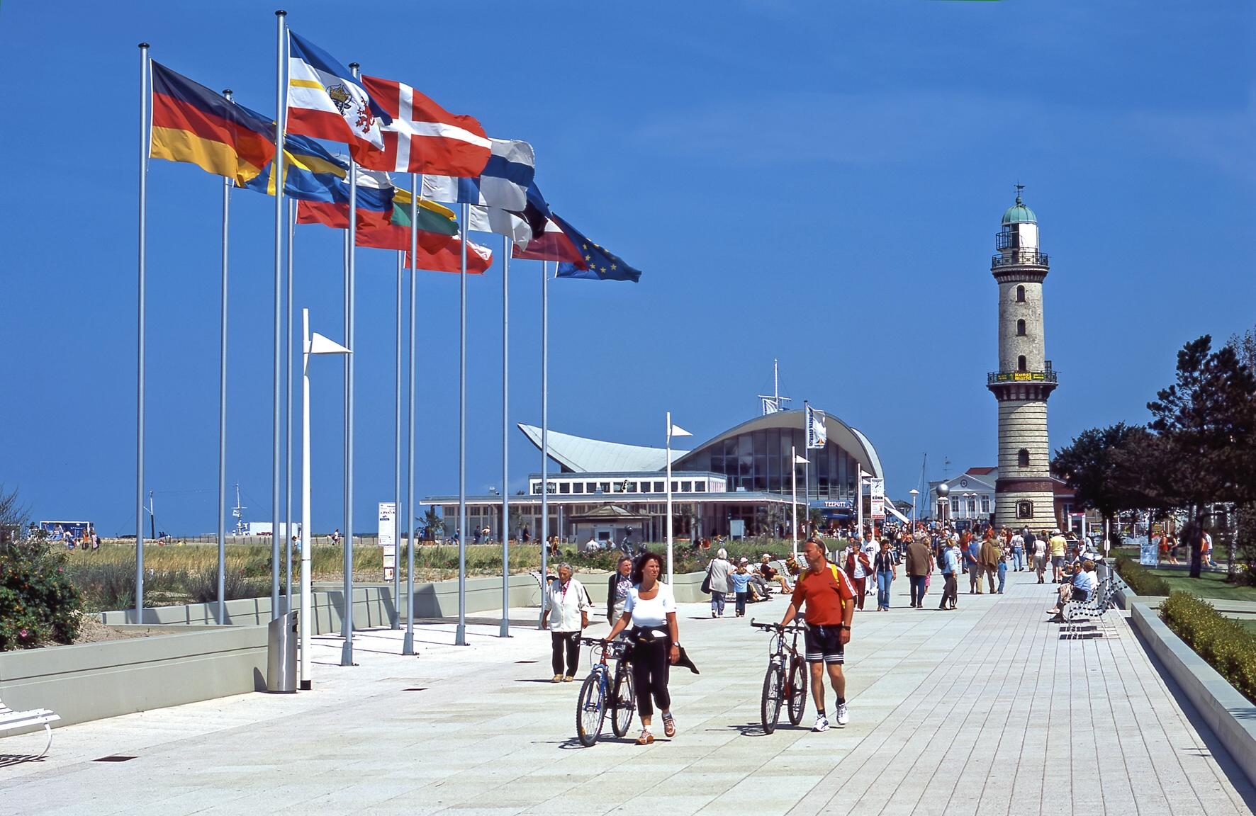 Warnemünde Promenade René Legrand